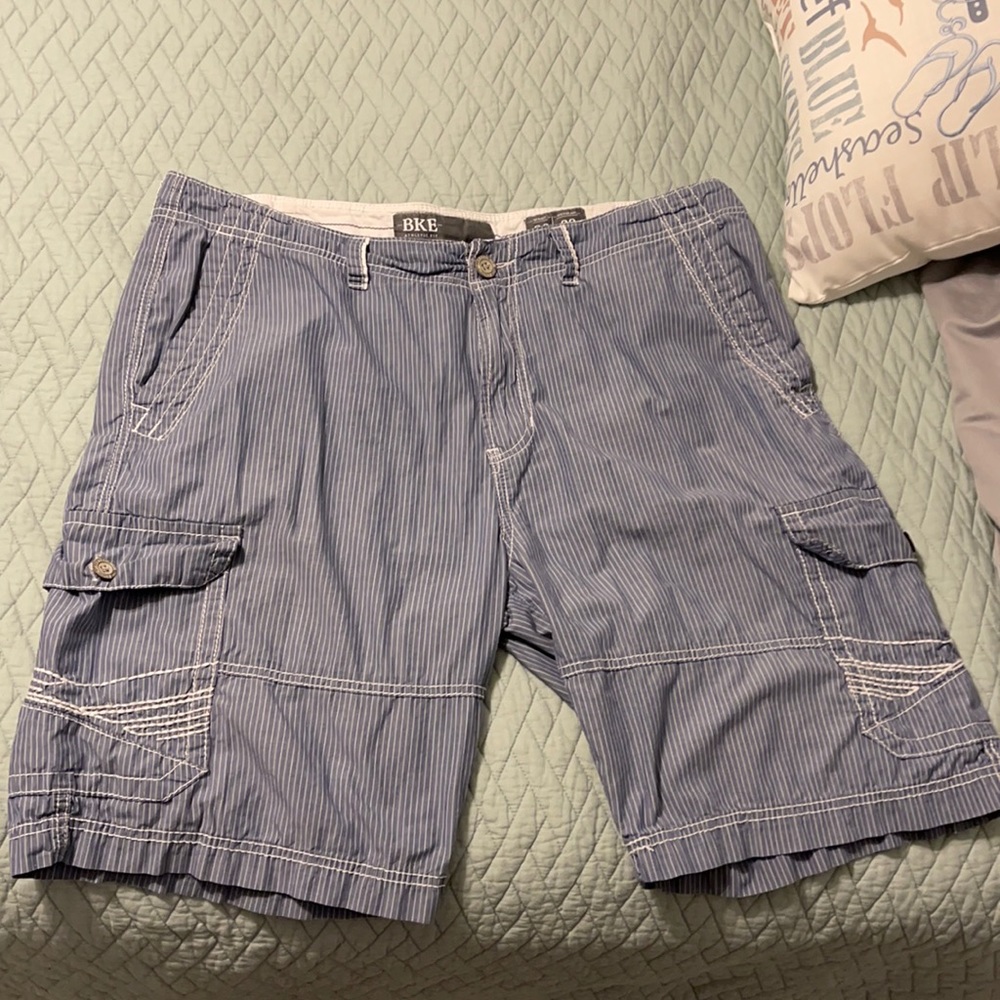 BKE Men’s Athletic Fit Cheer Shorts Size 38